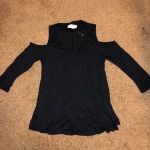 Threads Studio shoulder cut out long sleeve shirt